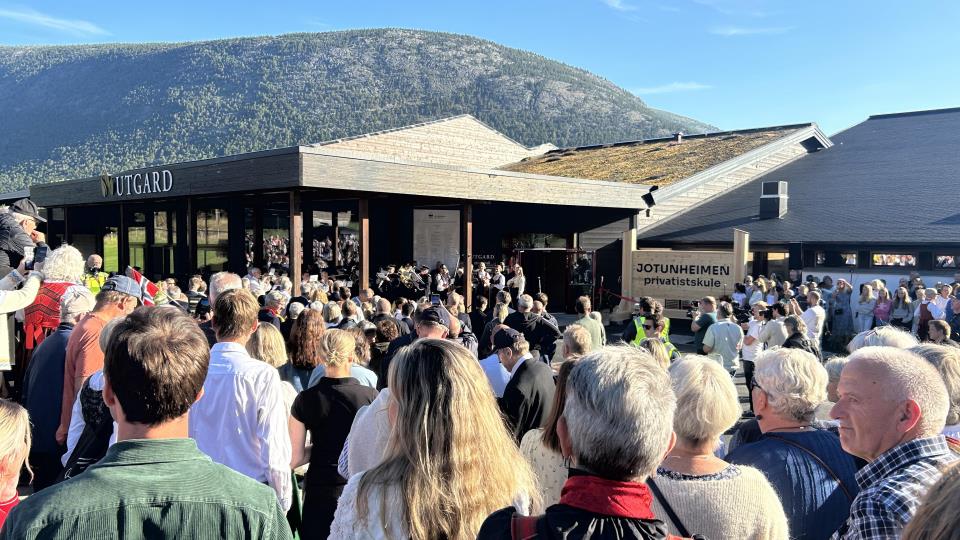 Lenke til artikkel: Fellesskap og framtidstru - nå er Jotunheimen privatistskule opna! 